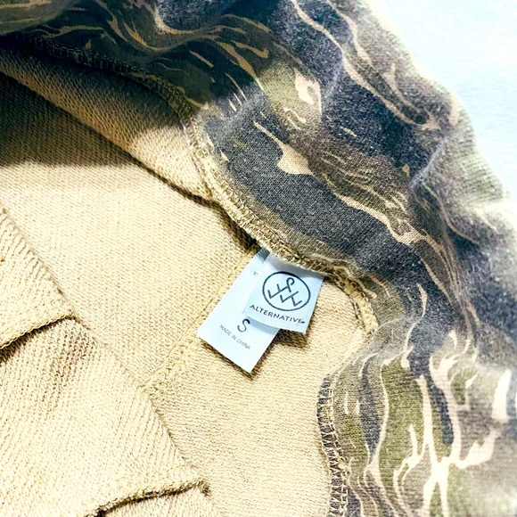 Camouflage Brown Shorts by Alternative - Picture 4 of 4